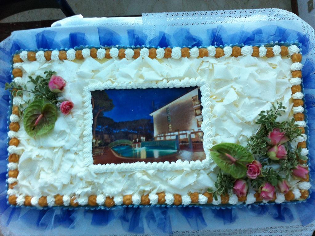 Hotel Vina De Mar Lignano Sabbiadoro Buitenkant foto