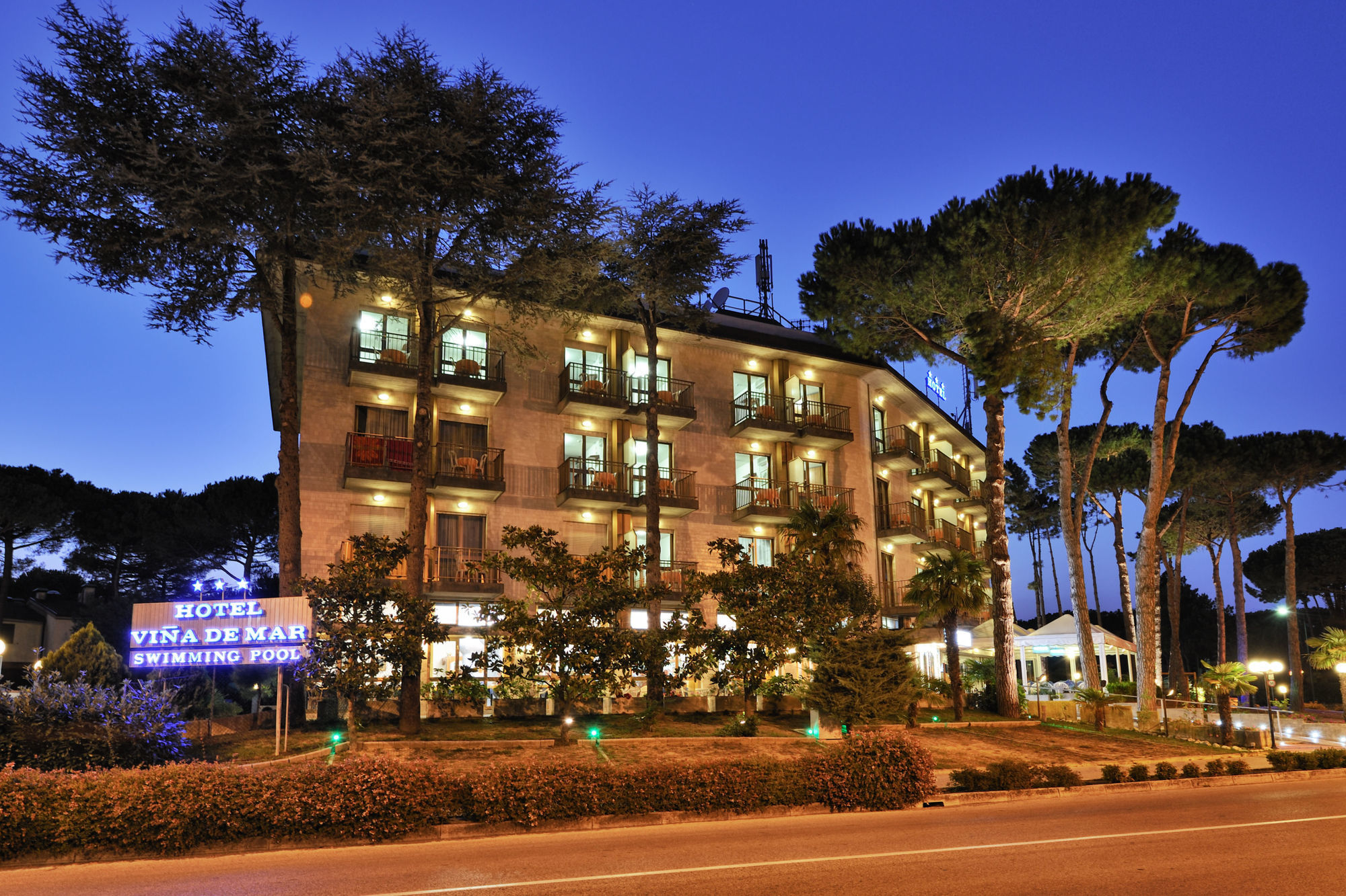 Hotel Vina De Mar Lignano Sabbiadoro Buitenkant foto