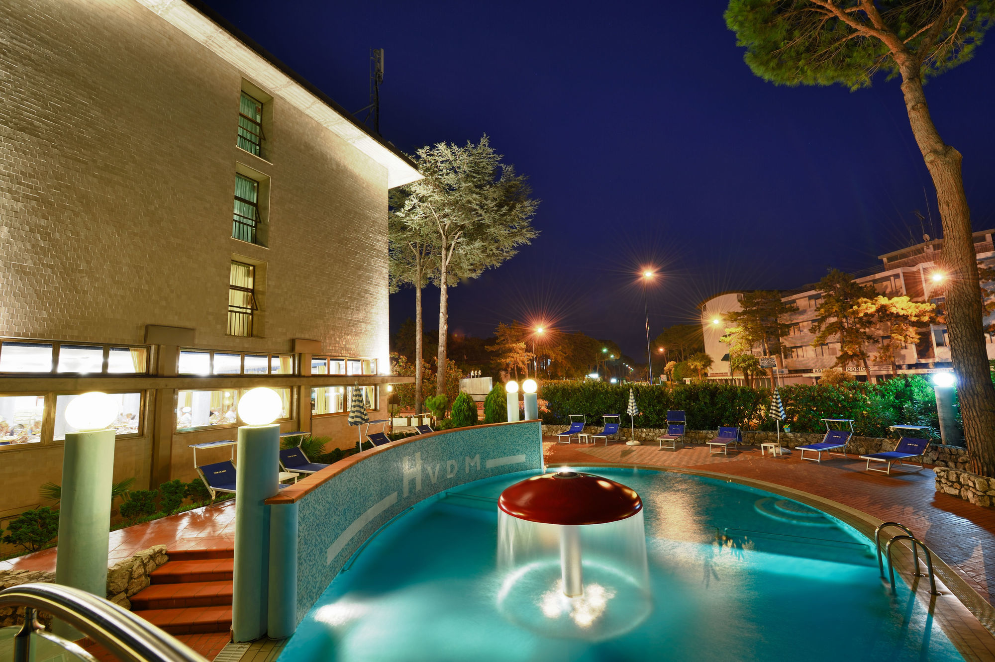 Hotel Vina De Mar Lignano Sabbiadoro Buitenkant foto